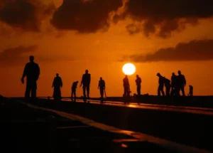 workers-silhouette-sunset.jpg